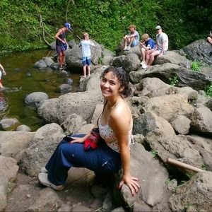 Meet your Posher, Ella